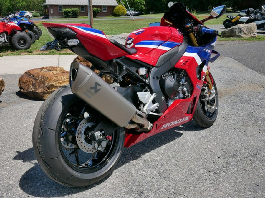 2025 Honda CBR1000RR-R Fireblade SP