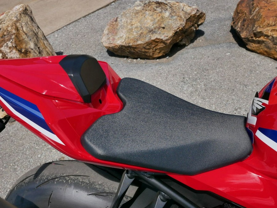 2025 Honda CBR1000RR-R Fireblade SP