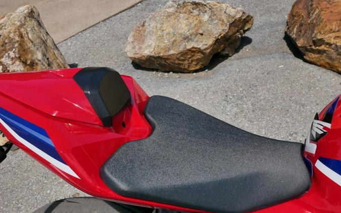 2025 Honda CBR1000RR-R Fireblade SP