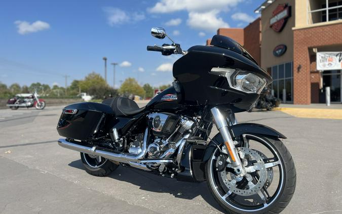 2025 Harley-Davidson® Road Glide® FLTRX Vivid Black