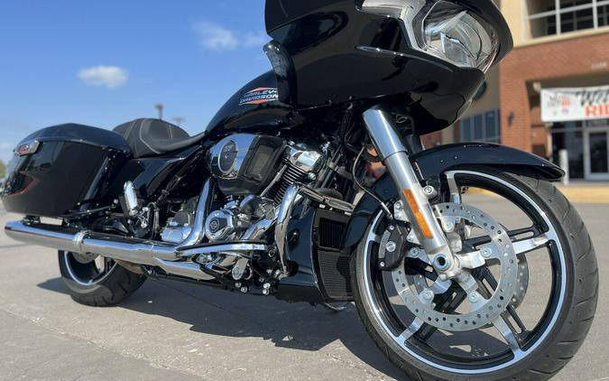 2025 Harley-Davidson® Road Glide® FLTRX Vivid Black