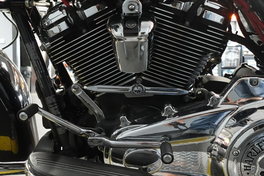 2019 Harley-Davidson Street Glide FLHX