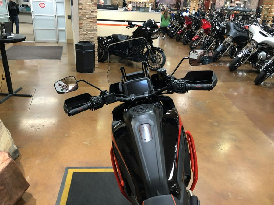 2024 Harley-Davidson® RA1250SE - CVO™ Pan America®