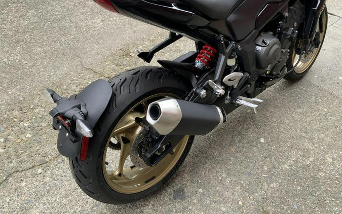 2027 Triumph TRIDENT 800