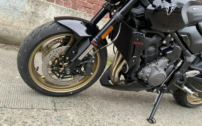 2027 Triumph TRIDENT 800