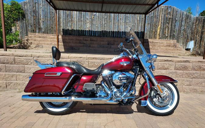 2014 Harley-Davidson Road King Mysterious Red Sunglo