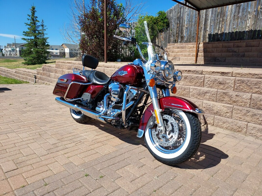 2014 Harley-Davidson Road King Mysterious Red Sunglo