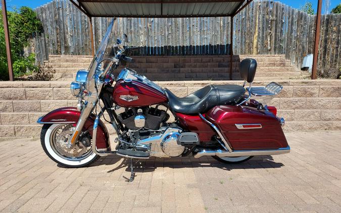 2014 Harley-Davidson Road King Mysterious Red Sunglo