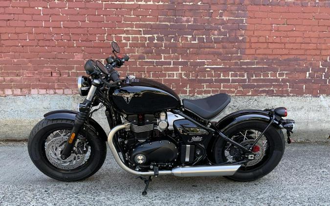 2027 Triumph BONNEVILLE BOBBER