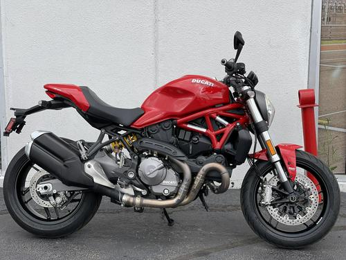 2020 Ducati Monster 821 Stealth Review (15 Fast Facts)