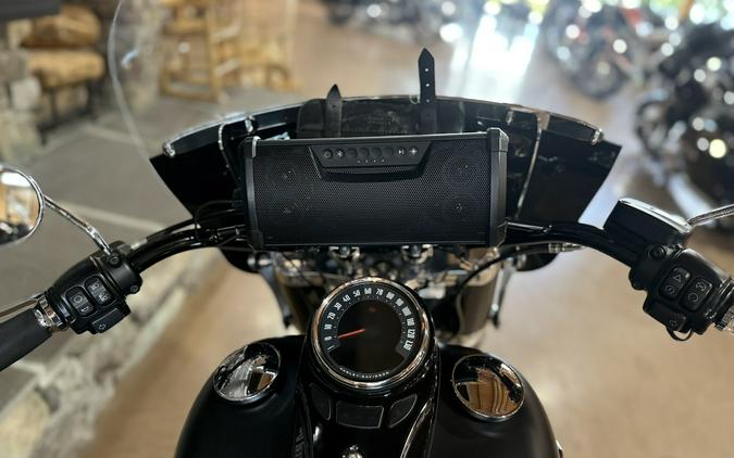 2018 FLSL - SOFTAIL SLIM