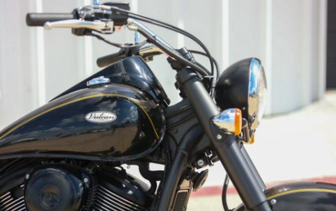 2023 Kawasaki Vulcan 900 Classic