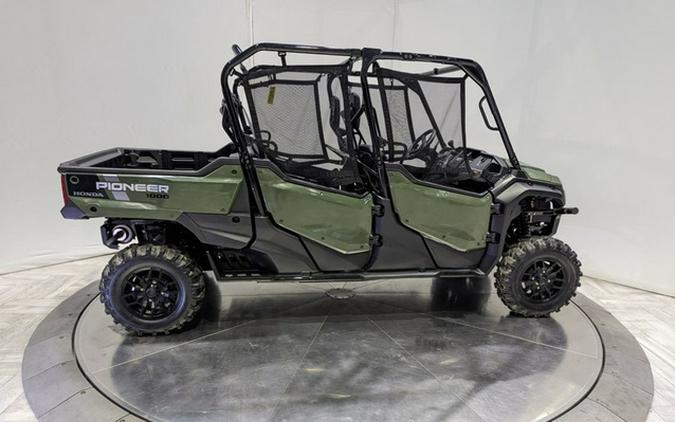 2023 Honda Pioneer 1000-6 Deluxe Crew