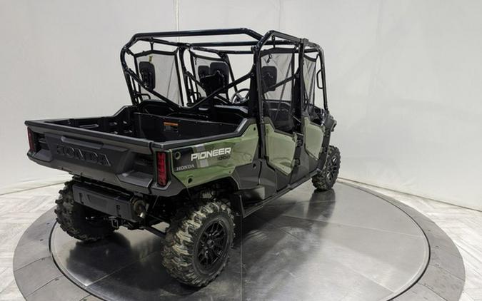 2023 Honda Pioneer 1000-6 Deluxe Crew