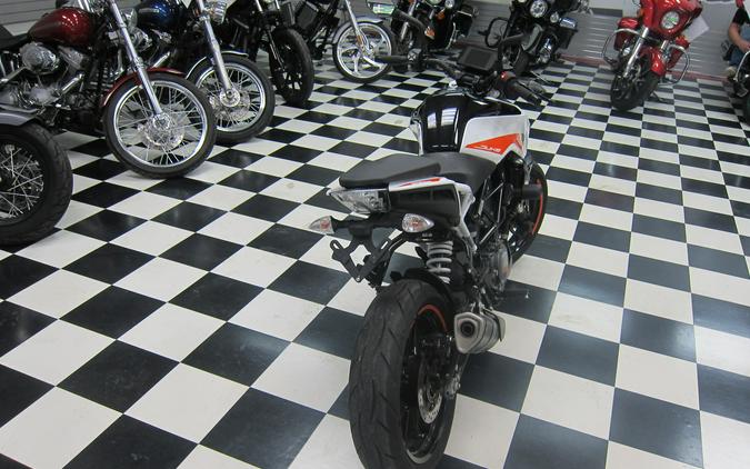 2022 390 Duke - KTM