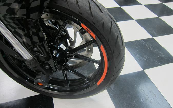 2022 390 Duke - KTM