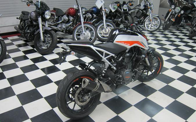 2022 390 Duke - KTM