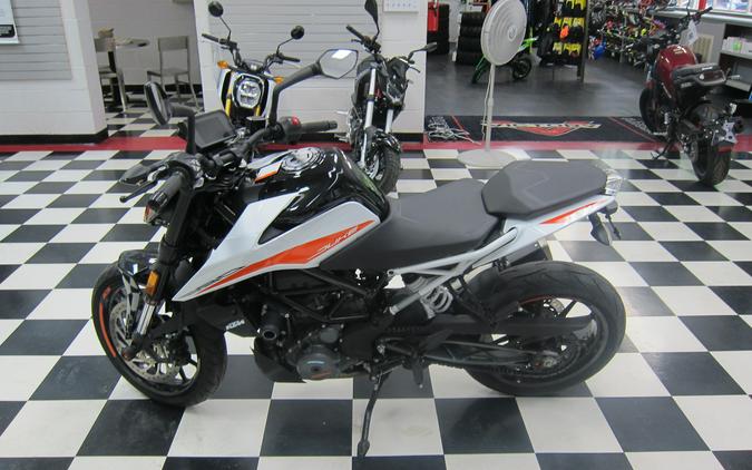 2022 390 Duke - KTM