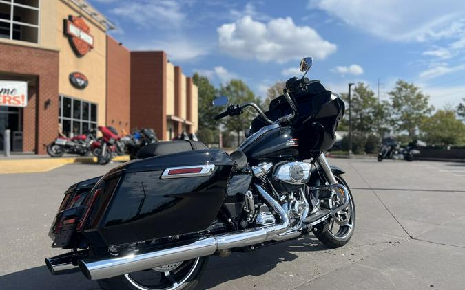 2025 Harley-Davidson® Road Glide® FLTRX Vivid Black