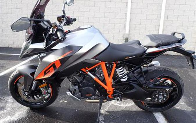 2017 KTM 1290 Super Duke GT