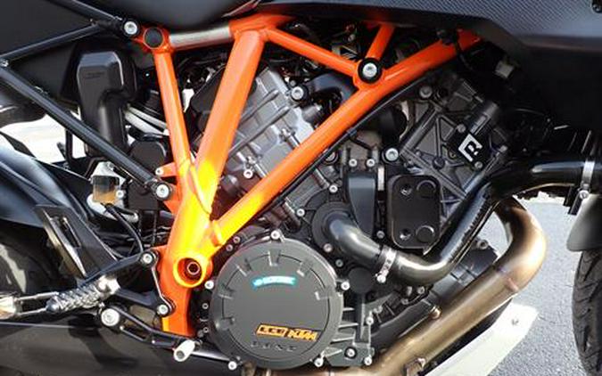2017 KTM 1290 Super Duke GT