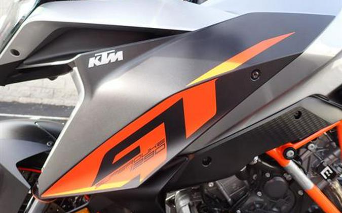 2017 KTM 1290 Super Duke GT