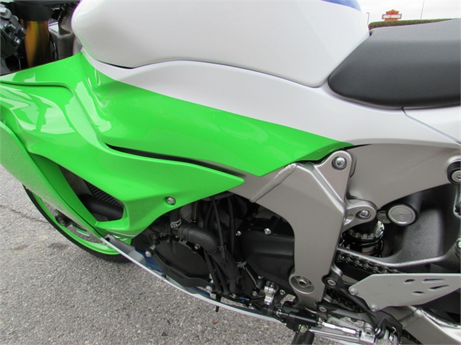 2024 Kawasaki Ninja ZX-6R 40th Anniversary Edition ABS 40th Anniversary Edition ABS