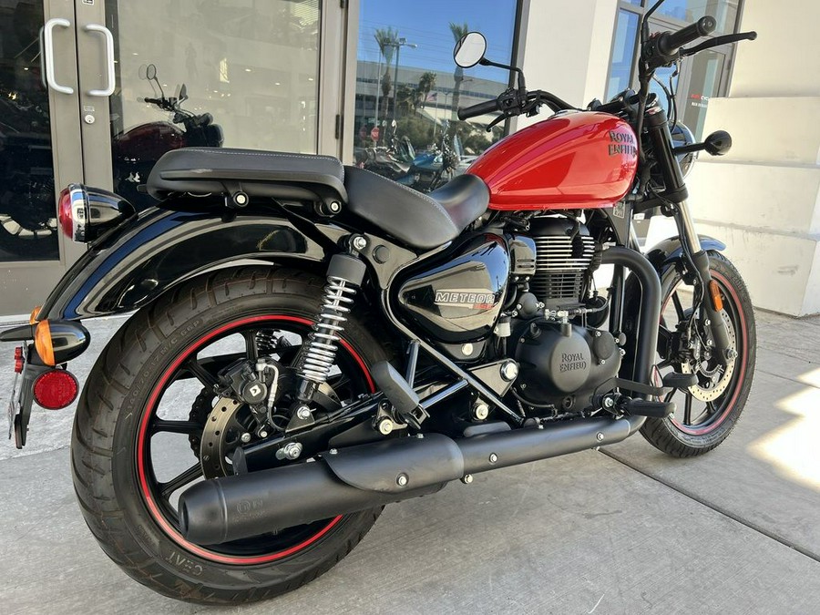 2022 Royal Enfield Meteor 350 Fireball Red