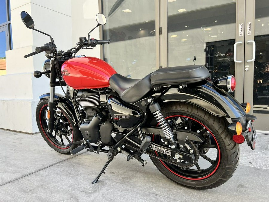 2022 Royal Enfield Meteor 350 Fireball Red