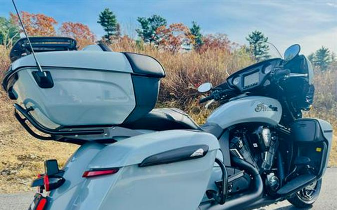 2025 Indian Motorcycle Roadmaster® PowerPlus Dark Horse® with 112 and PowerBand Audio Package