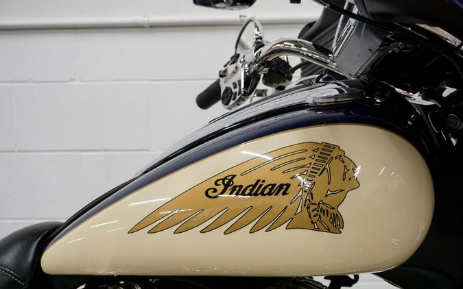 2015 Indian Motorcycle® Chieftain® Springfield Blue/Ivory Cream