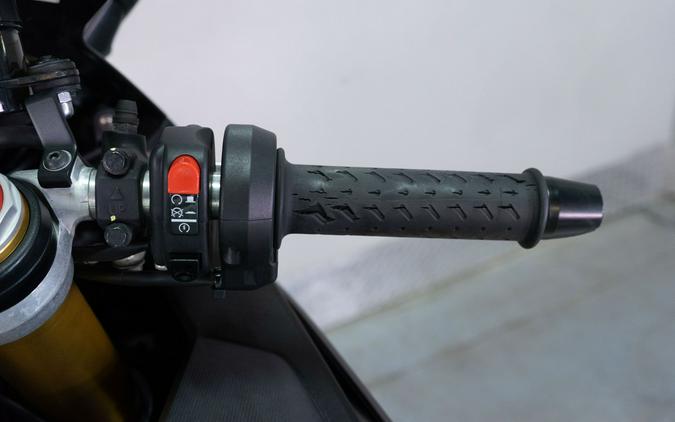 2017 Aprilia RSV4 RR ABS
