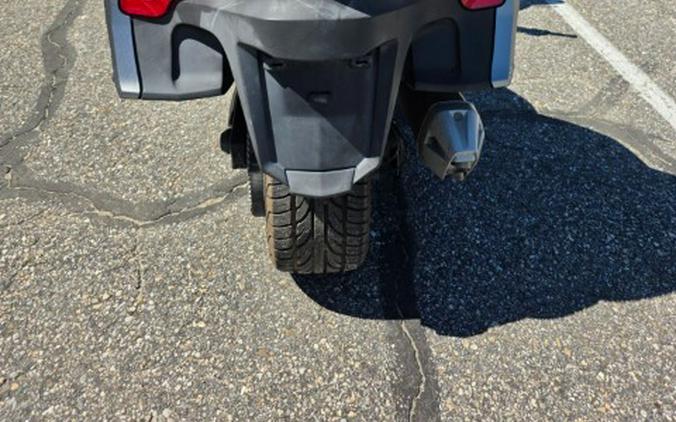 2012 Can-Am Spyder® RT Audio & Convenience SE5