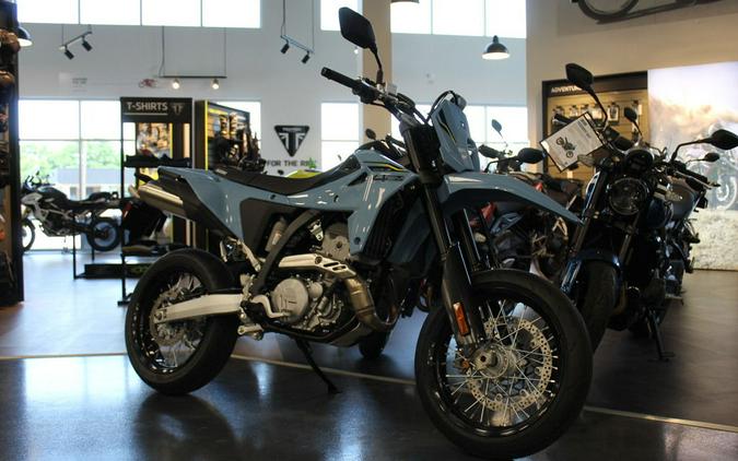 2025 Suzuki DR-Z 400SM