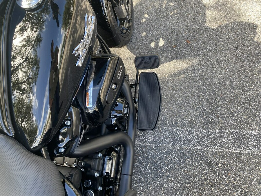 2025 Harley-Davidson® Freewheeler®