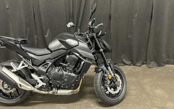 2025 CB750 Hornet - Honda