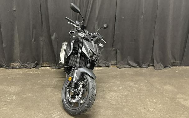 2025 CB750 Hornet - Honda