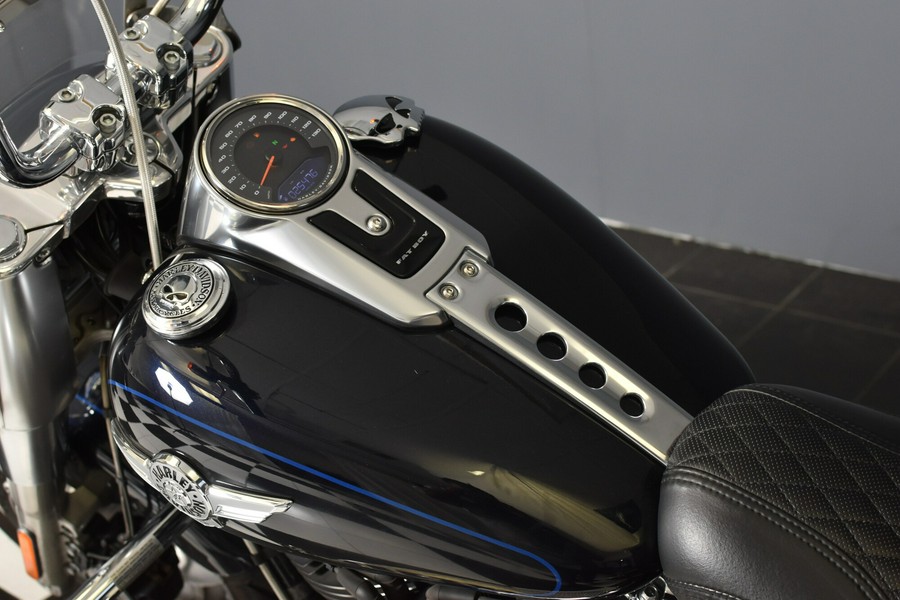 2019 Harley-Davidson Fat Bob 114 MIDNIGHT BLUE FLFBS