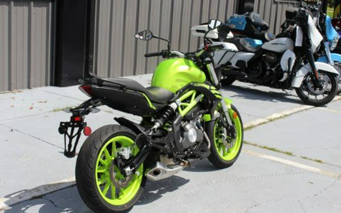 2022 Benelli 302S