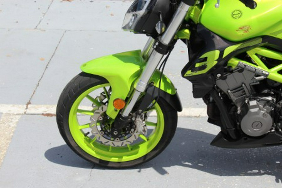 2022 Benelli 302S