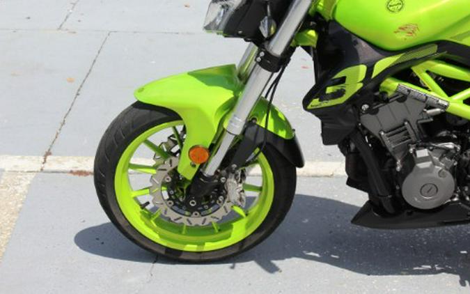 2022 Benelli 302S