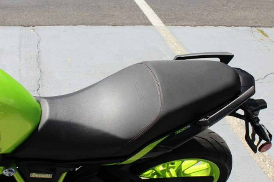 2022 Benelli 302S