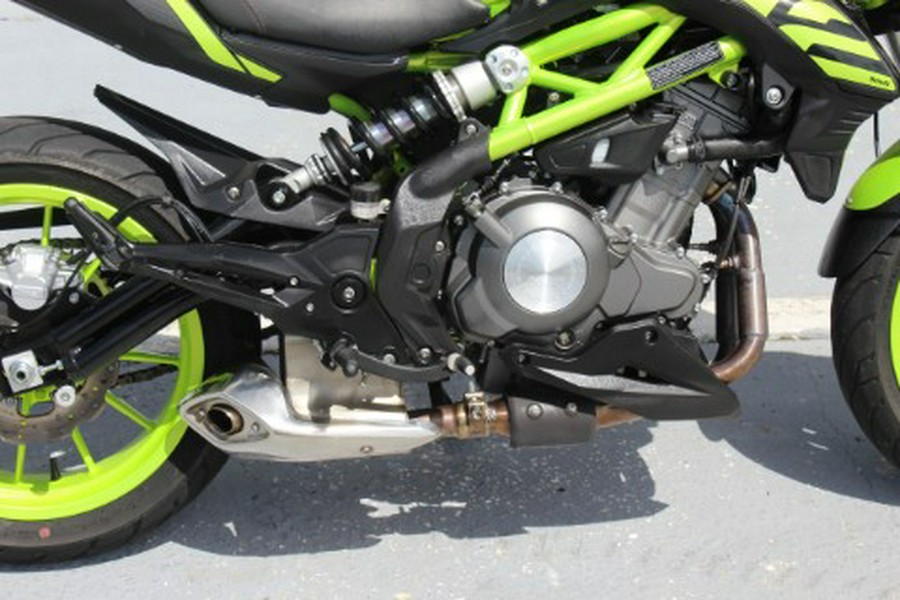 2022 Benelli 302S