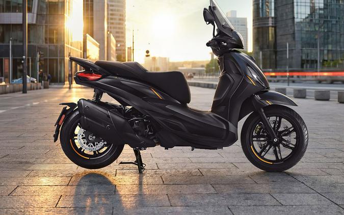 2027 Piaggio BV 400 25th Anniversary
