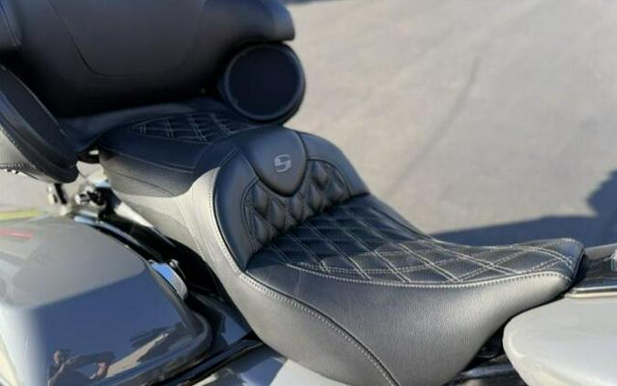 2022 Harley-Davidson Road Glide Limited Gunship Grey - Black Finish