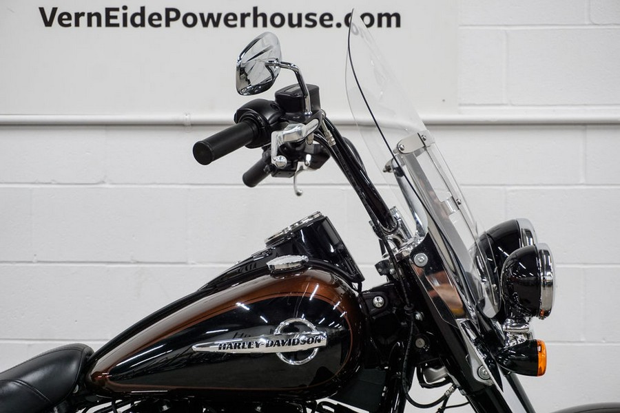 2019 Harley-Davidson® FLHCS - Heritage Classic 114