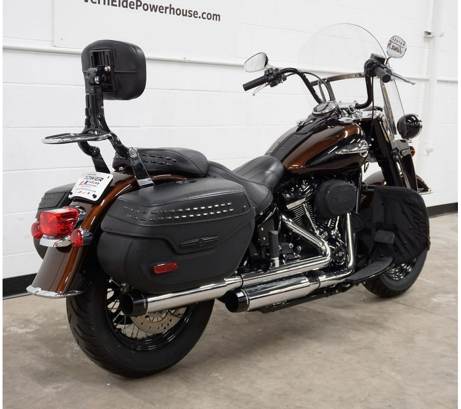 2019 Harley-Davidson® FLHCS - Heritage Classic 114