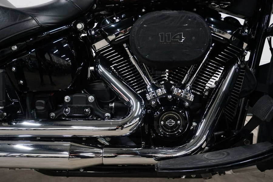 2019 Harley-Davidson® FLHCS - Heritage Classic 114