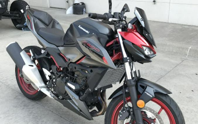 2024 Kawasaki Z500 SE ABS