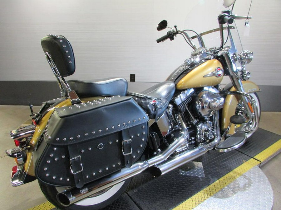 2017 Harley-Davidson® FLSTC - Heritage Softail® Classic